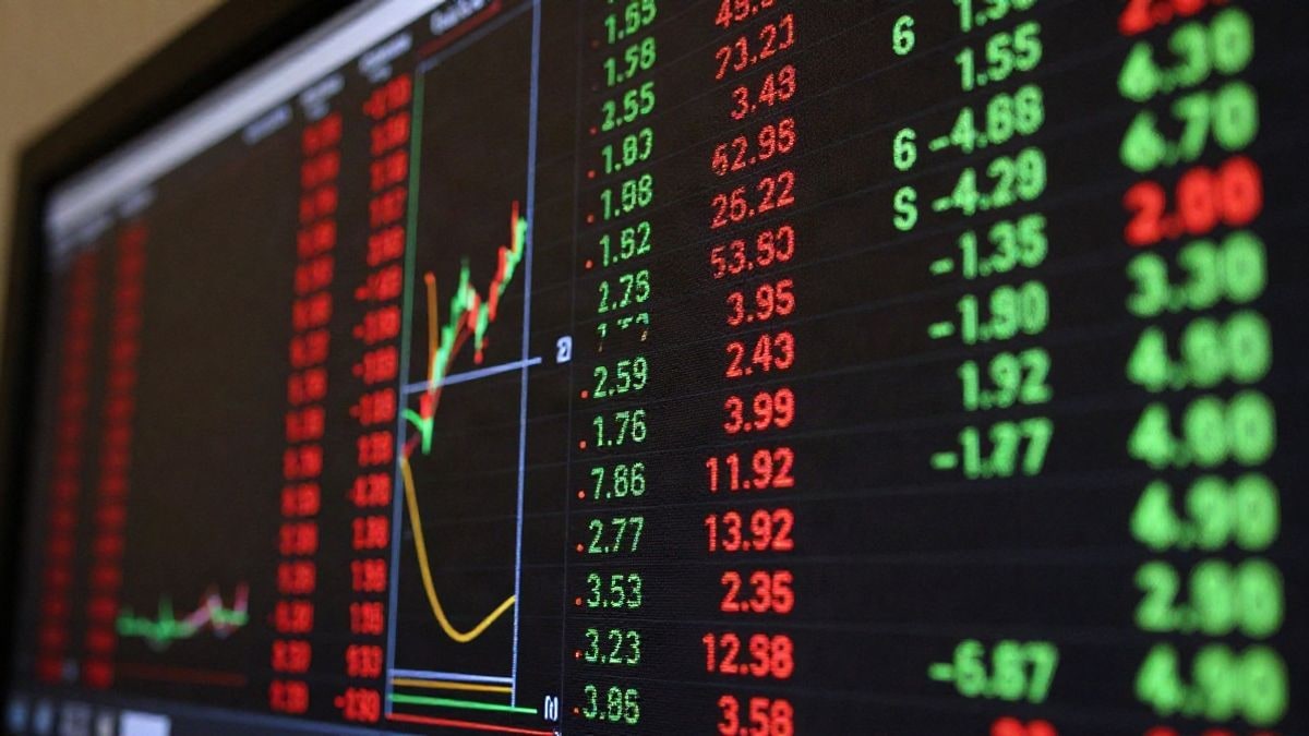 Illustrative image: rising stock market chart, with dramatic lighting and focus on the numbers.